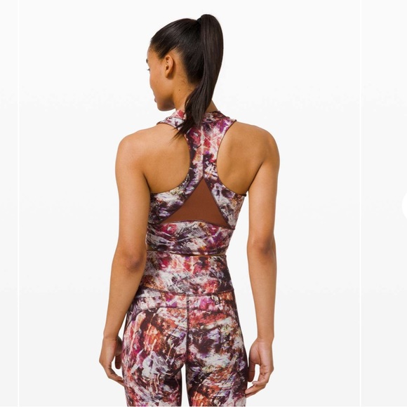 Lululemon Everlux and Mesh Cropped Tank
Urbantricity Multi / Dark Terrace - Picture 3 of 8